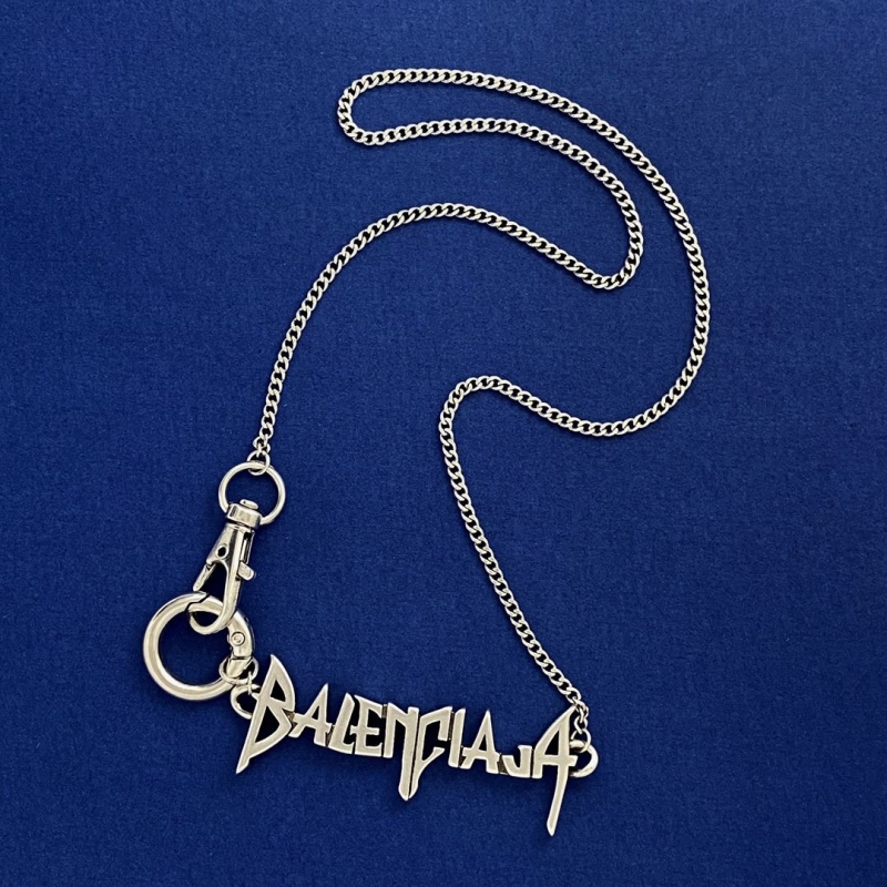 Ba*len*cia*ga necklaces
